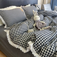 Cream Checkered Bedding Set