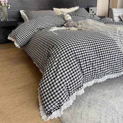 Cream Checkered Bedding Set